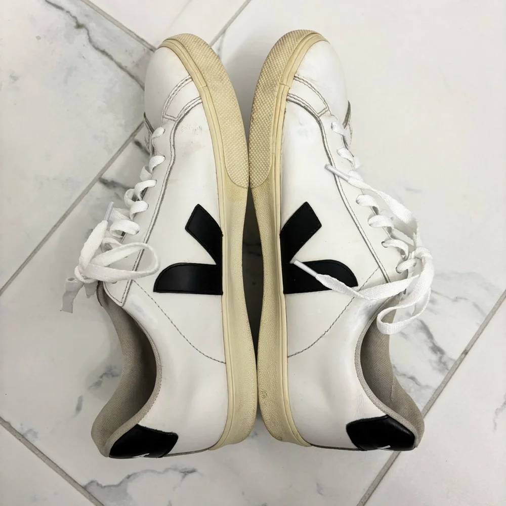 Veja Leather Sneakers Womens 8 White Lace Up Casual